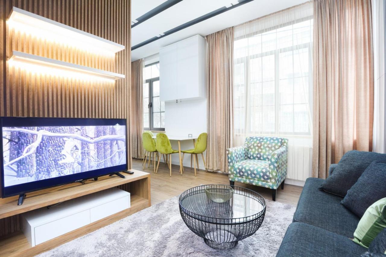 Stay Inn-Apartments On Abovyan 32 เยเรวาน ภายนอก รูปภาพ