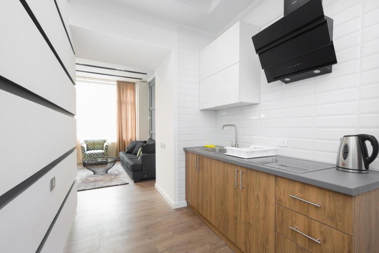 Stay Inn-Apartments On Abovyan 32 เยเรวาน ภายนอก รูปภาพ